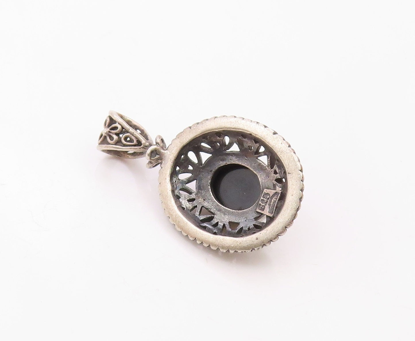 925 Sterling Silver  Vintage Cabochon Black Onyx Floral Dome Pendant  PT17632