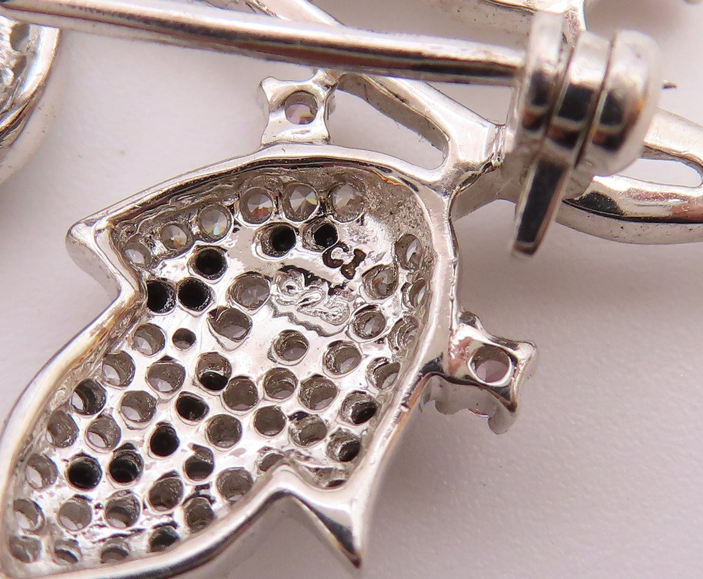 925 Silver  Vintage Cubic Zirconia & Black Spinel Floral Brooch Pin  BP8882