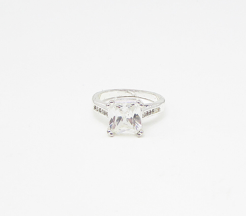 925 Sterling Silver  Faceted White Cubic Zirconia Band Ring Sz 5  RG3130