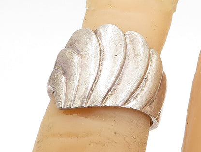925 Sterling Silver  Vintage Modernist Designed Petite Band Ring Sz 4  RG4763