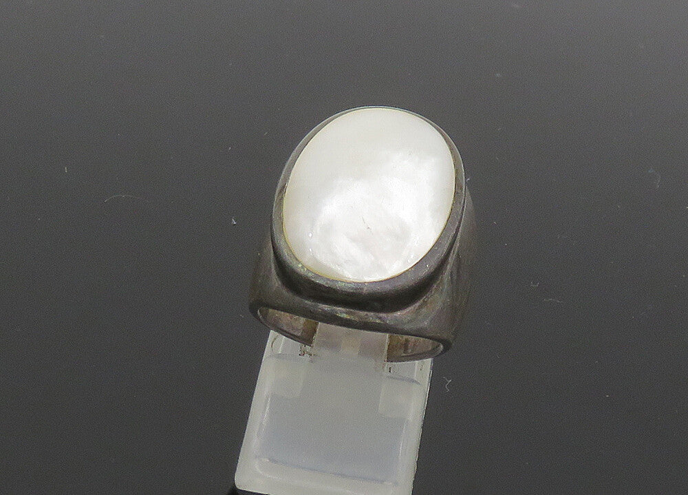 925 Sterling Silver  Vintage Mother Of Pearl Cocktail Ring Sz 6  RG21678