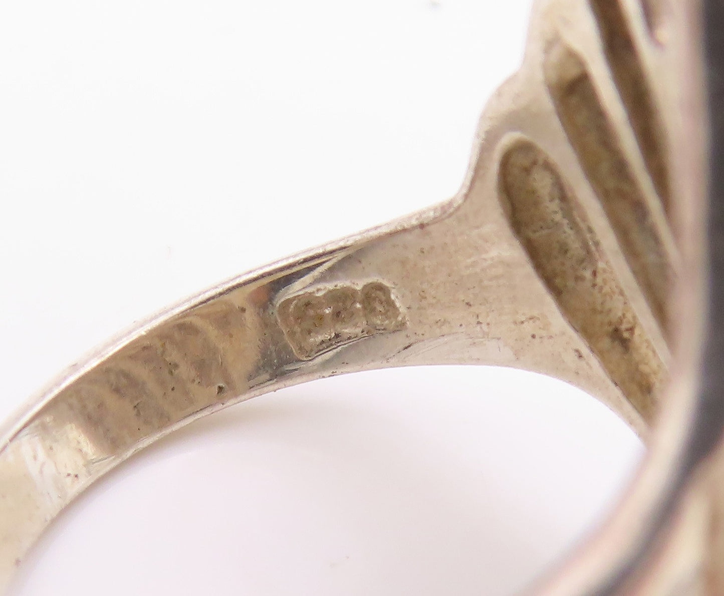 925 Sterling Silver Vintage Ring Designer Grooved Design  Sz 6  RG33153