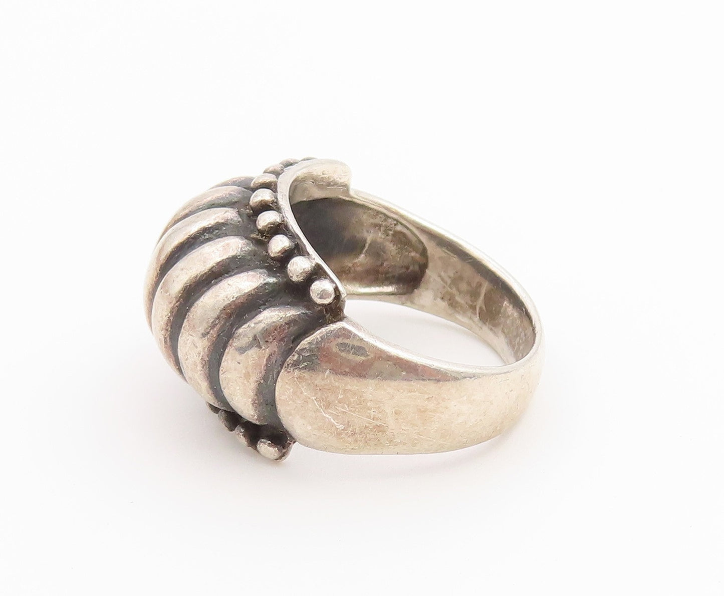 925 Sterling Silver Vintage Ring Chunky Ribbed Scalloped Dome  Sz 7.5  RG36655