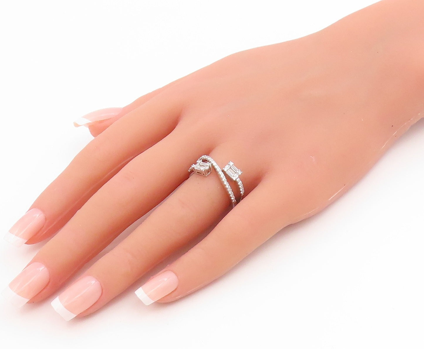 925 Sterling Silver Vintage Ring Round & Baguette Cut CZ Bypass  Sz 7  RG35927