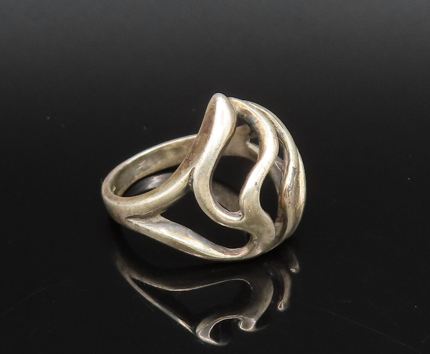 925 Sterling Silver  Vintage Openwork Swirl Dome Ring Sz 5.75  RG26071