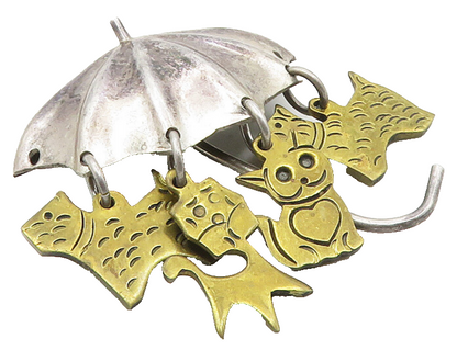 MEXICO 925 Sterling Silver  Vintage Raining Cats & Dogs Brooch Pin  BP3982