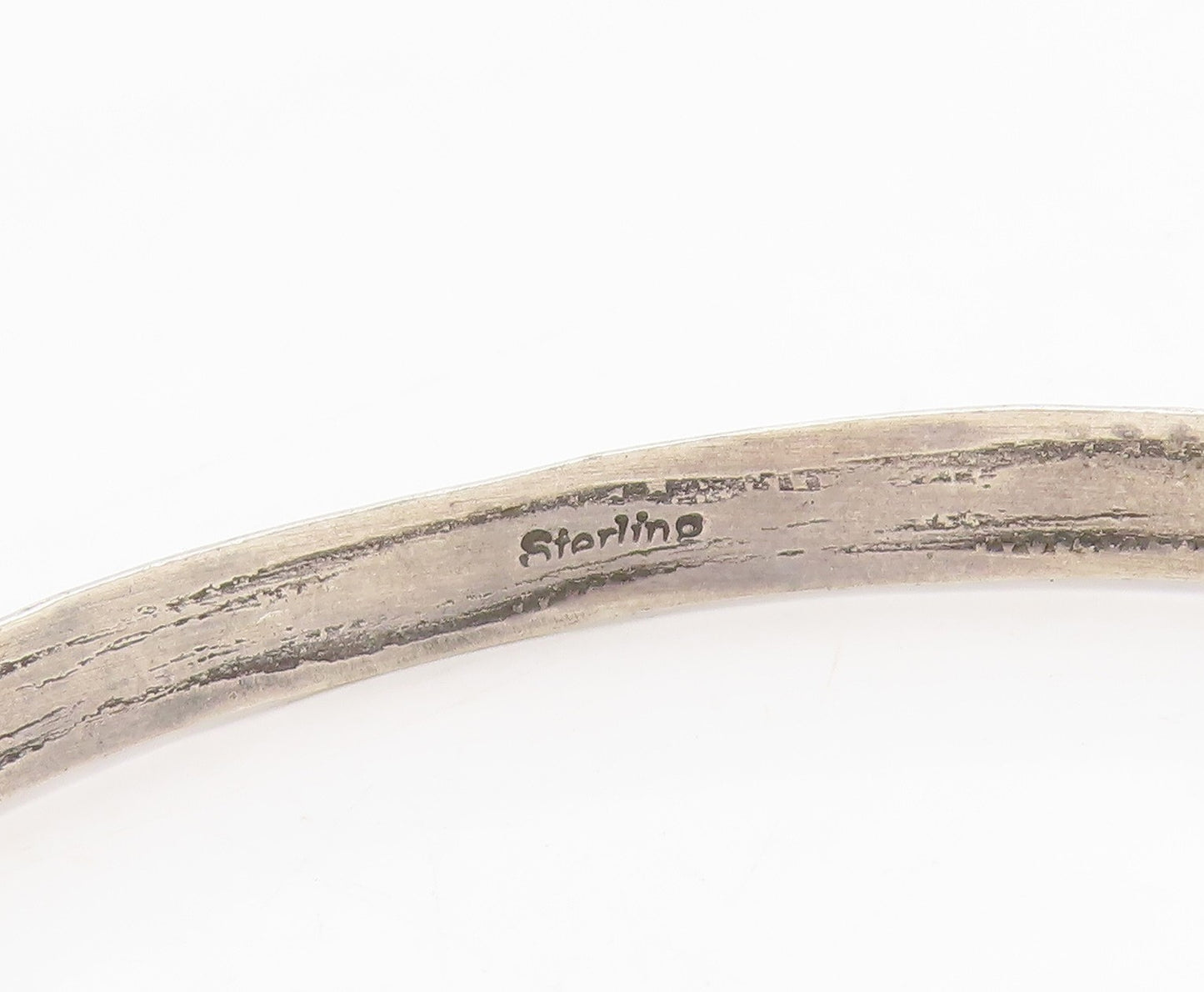 925 Sterling Silver Vintage Bracelet NAVAJO Etched Knife Edge Bangle  BT11588