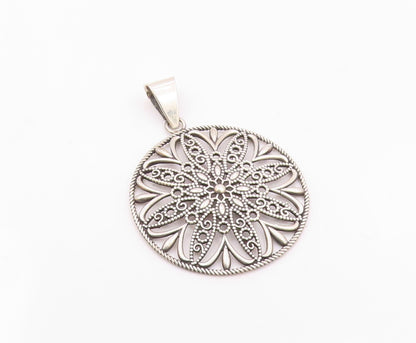 925 Sterling Silver  Vintage Shiny Open Floral Twist Round Pendant  PT10615