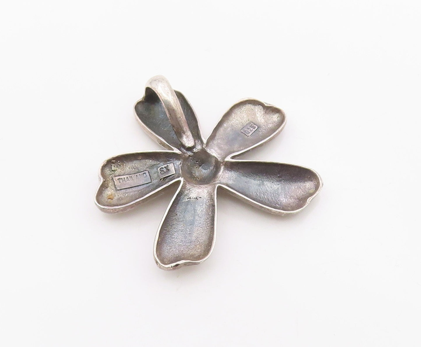 925 Sterling Silver  Vintage Carved Hammered Flower Pendant  PT20220