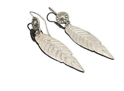 925 Sterling Silver  Vintage Shiny Feather Motif Dangle Earrings  EG4433