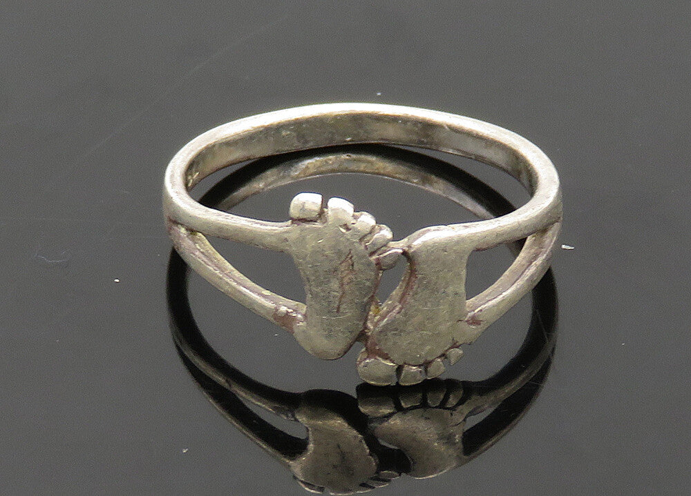 925 Sterling Silver  Vintage Footprints Split Shank Band Ring Sz 8  RG21102
