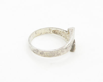 925 Sterling Silver  Vintage Shiny Etched Detail Bypass Ring Sz 7  RG19244