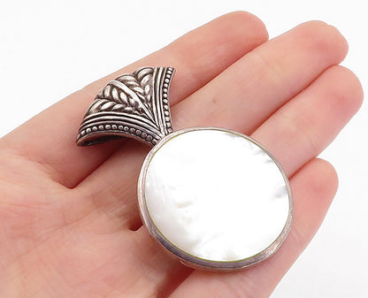 925 Sterling Silver  Vintage Mother Of Pearl Round Wheat Detail Pendant PT3988