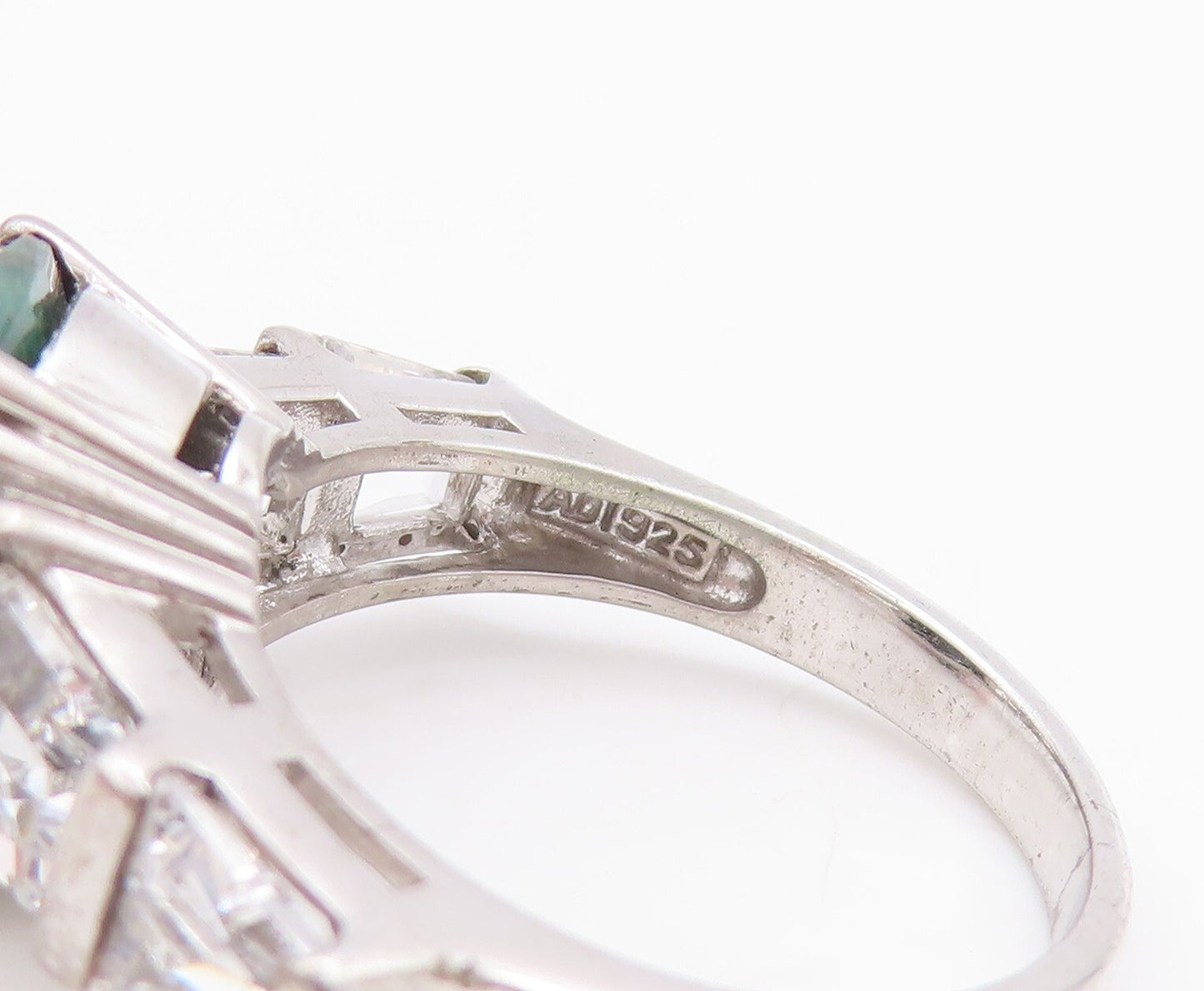 925 Sterling Silver Vintage Ring Green Oval Cut Gemstone & CZ  Sz 7  RG29500