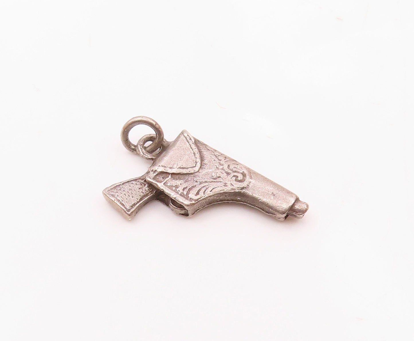 SOUTHWESTERN 925 Sterling Silver Vintage Etched Holster With Gun Pendant PT21327