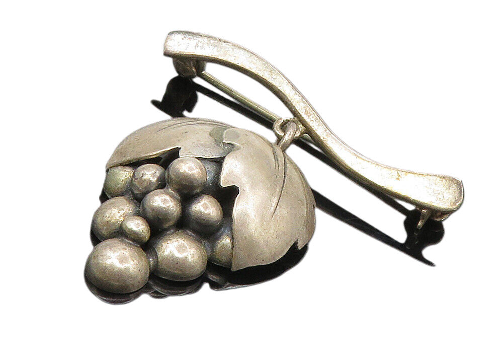 925 Sterling Silver  Vintage Oxidized Grape Bunch Motif Brooch Pin  BP3639