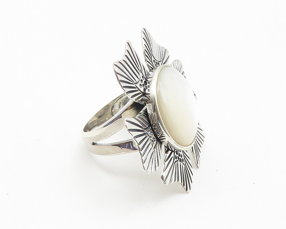 925 Sterling Silver  Mother Of Pearl Flower Motif Cocktail Ring Sz 7  RG10650