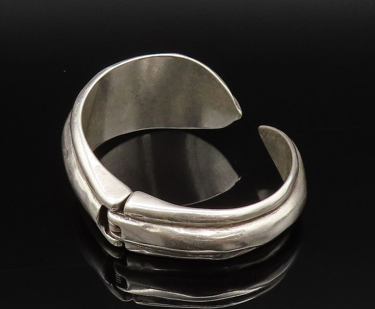 UNO DE 50 925 Silver  Vintage Heavy Scalloped Statement Bracelet  BT9738