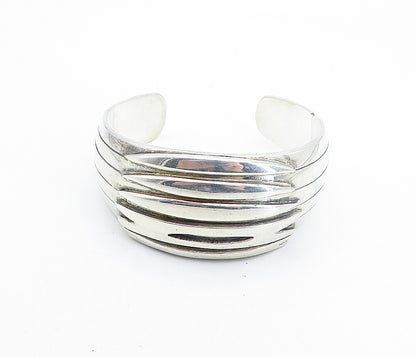 925 Sterling Silver  Vintage Shiny Raised Detail Tapered Cuff Bracelet  BT2560