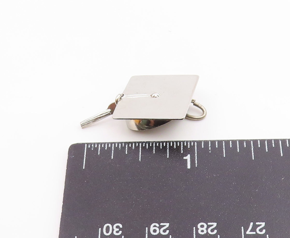BEAU 925 Sterling Silver  Vintage Shiny Graduation Cap Pendant  PT17348