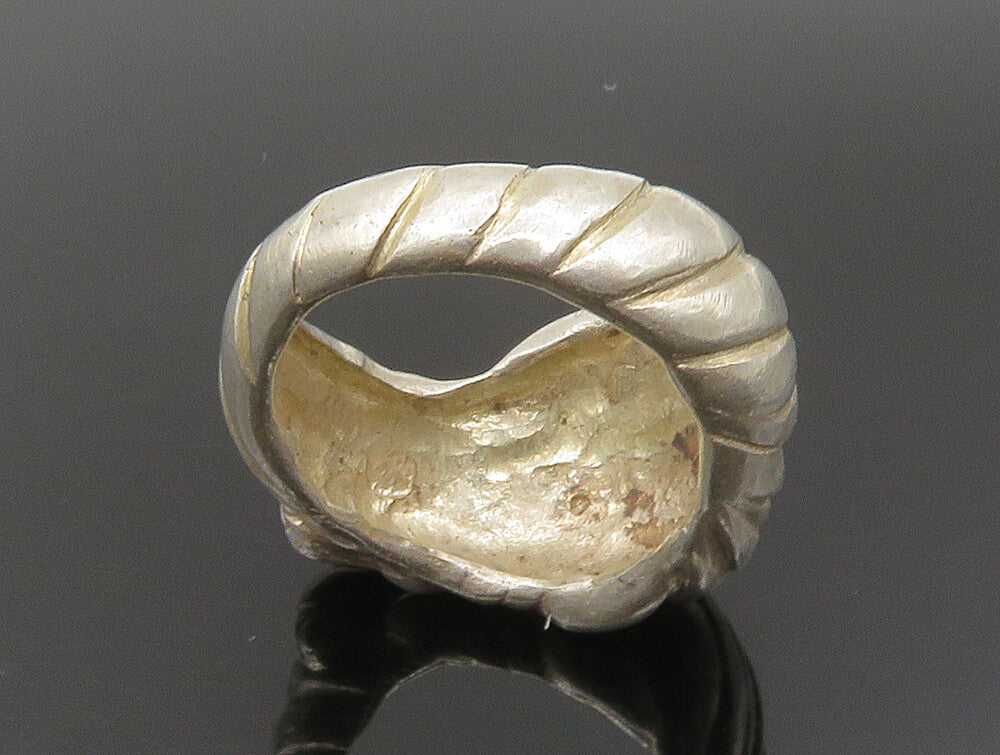 925 Sterling Silver  Vintage Shiny Fluted Lion Motif Ring Sz 6.5  RG24164