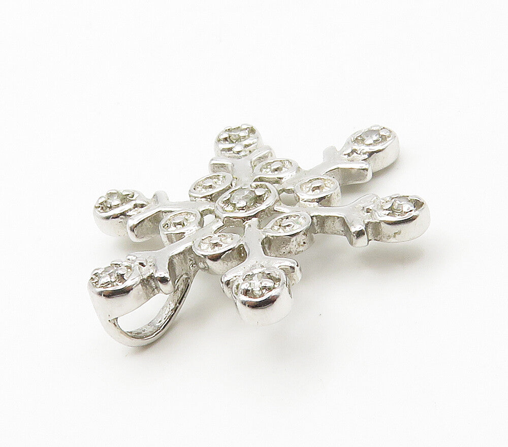 925 Sterling Silver  Petite Topaz Shiny Snowflake Motif Pendant  PT11954