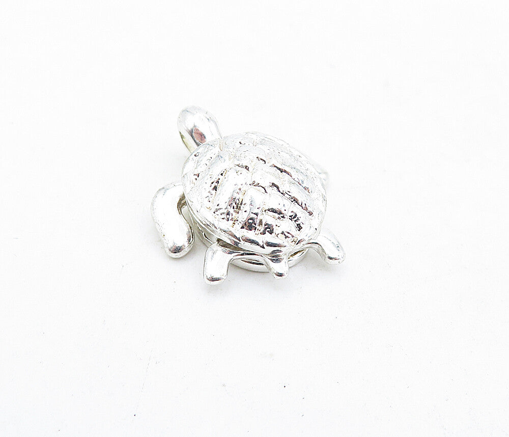 925 Sterling Silver  Shiny Petite Sea Turtle Motif Pendant (MOVES)  PT4004