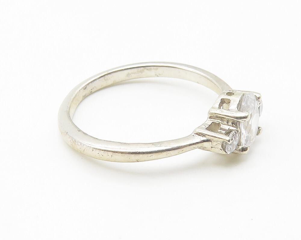 925 Sterling Silver  Cubic Zirconia Solitaire With Accents Ring Sz 8  RG10248