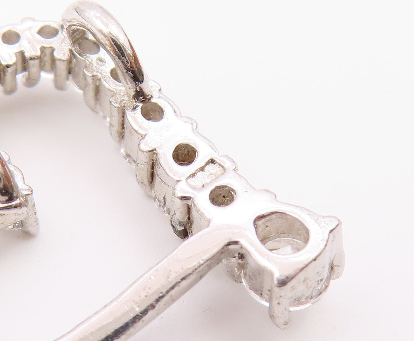 925 Sterling Silver  Vintage Shiny Cubic Zirconia Love Heart Pendant  PT16428