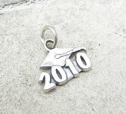 925 Sterling Silver 2010 Graduation Charm Pendant PT1043