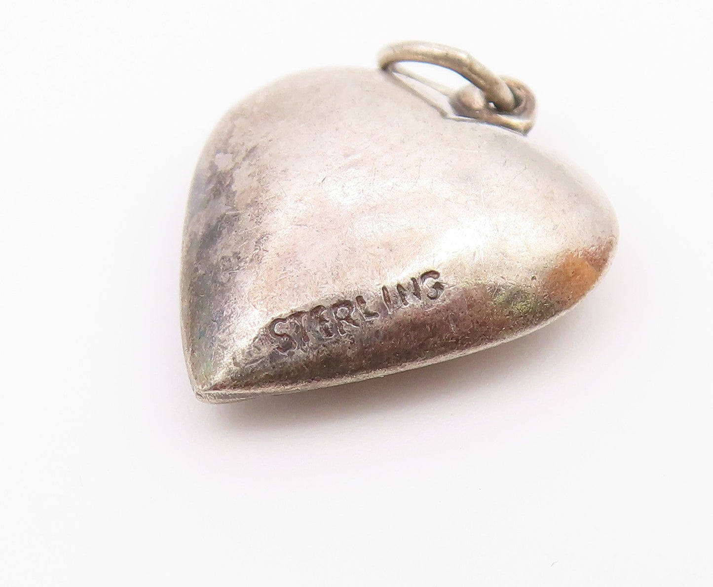 925 Sterling Silver  Vintage Carved Swirls & Leaf Love Heart Pendant  PT21348