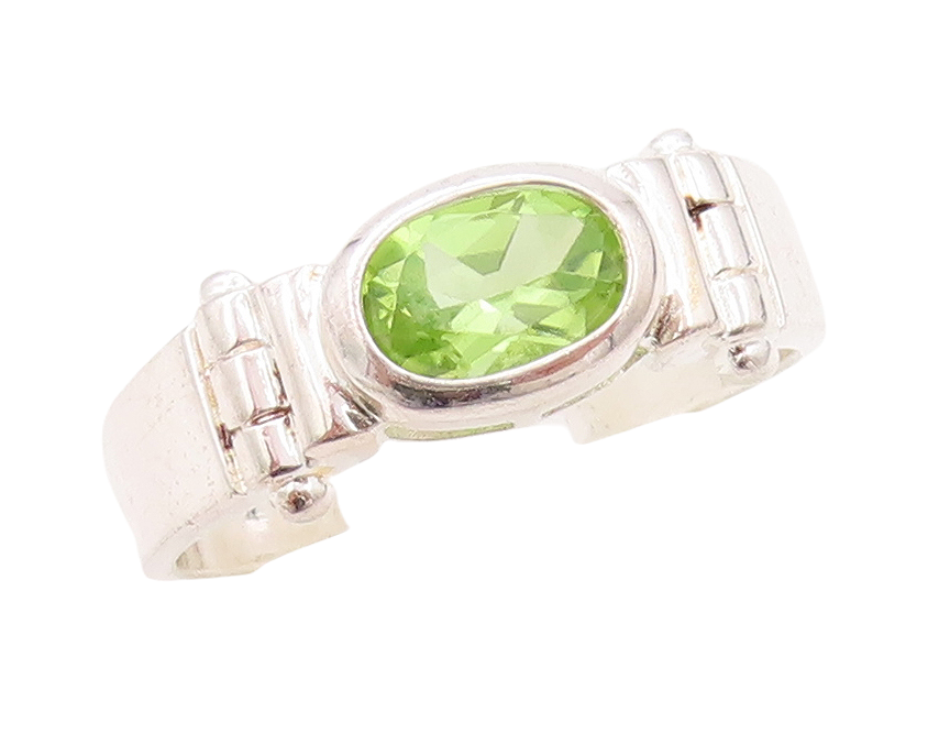 925 Sterling Silver Vintage Ring Hinged Oval Cut Peridot  Sz 7.5  RG31133