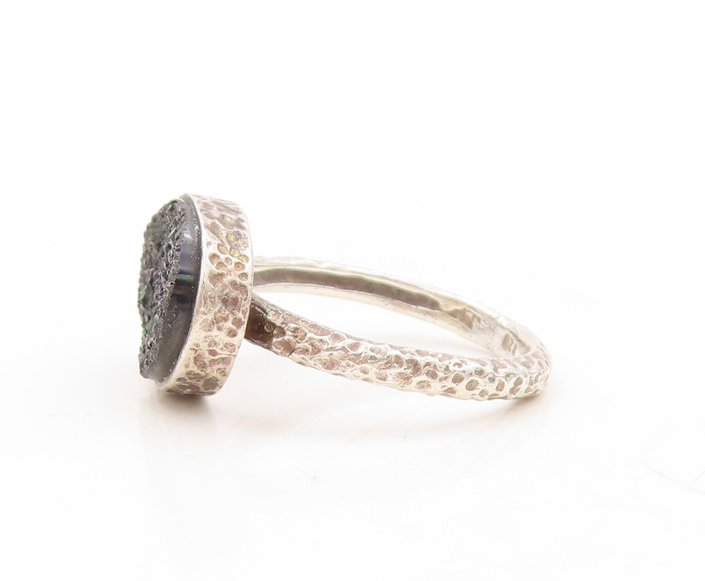 925 Sterling Silver Vintage Ring Oval Black Drusy Carved Band Sz 7 RG31040