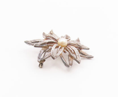 925 Sterling Silver  Vintage Cultured Pearl Flower Motif Brooch Pin  BP8927