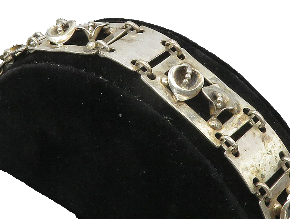925 Sterling Silver  Vintage Flower Motif Square Link Chain Bracelet  BT4424