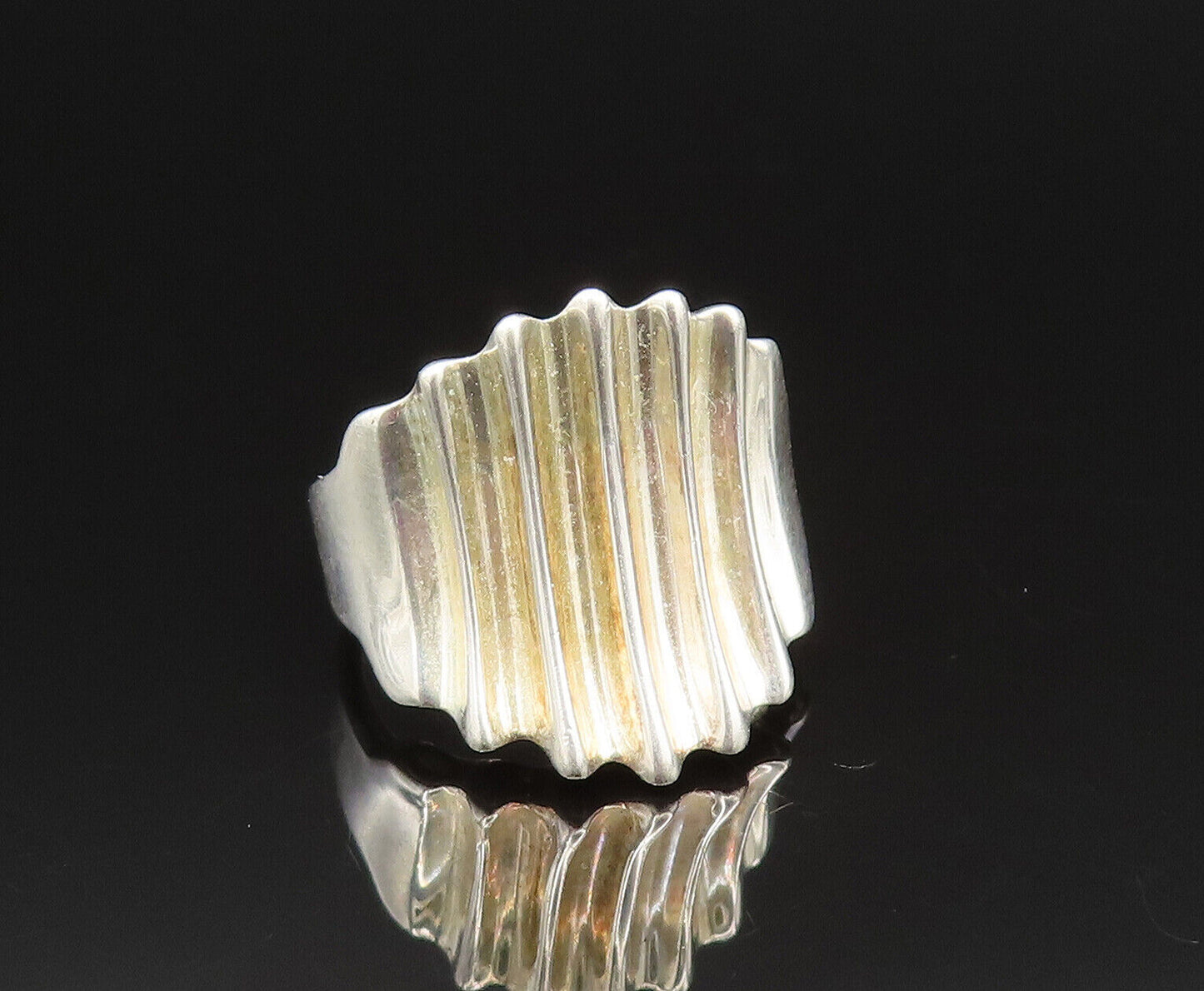 925 Sterling Silver  Vintage Concave Graduated Fluted Ring Sz 7.5  RG25618