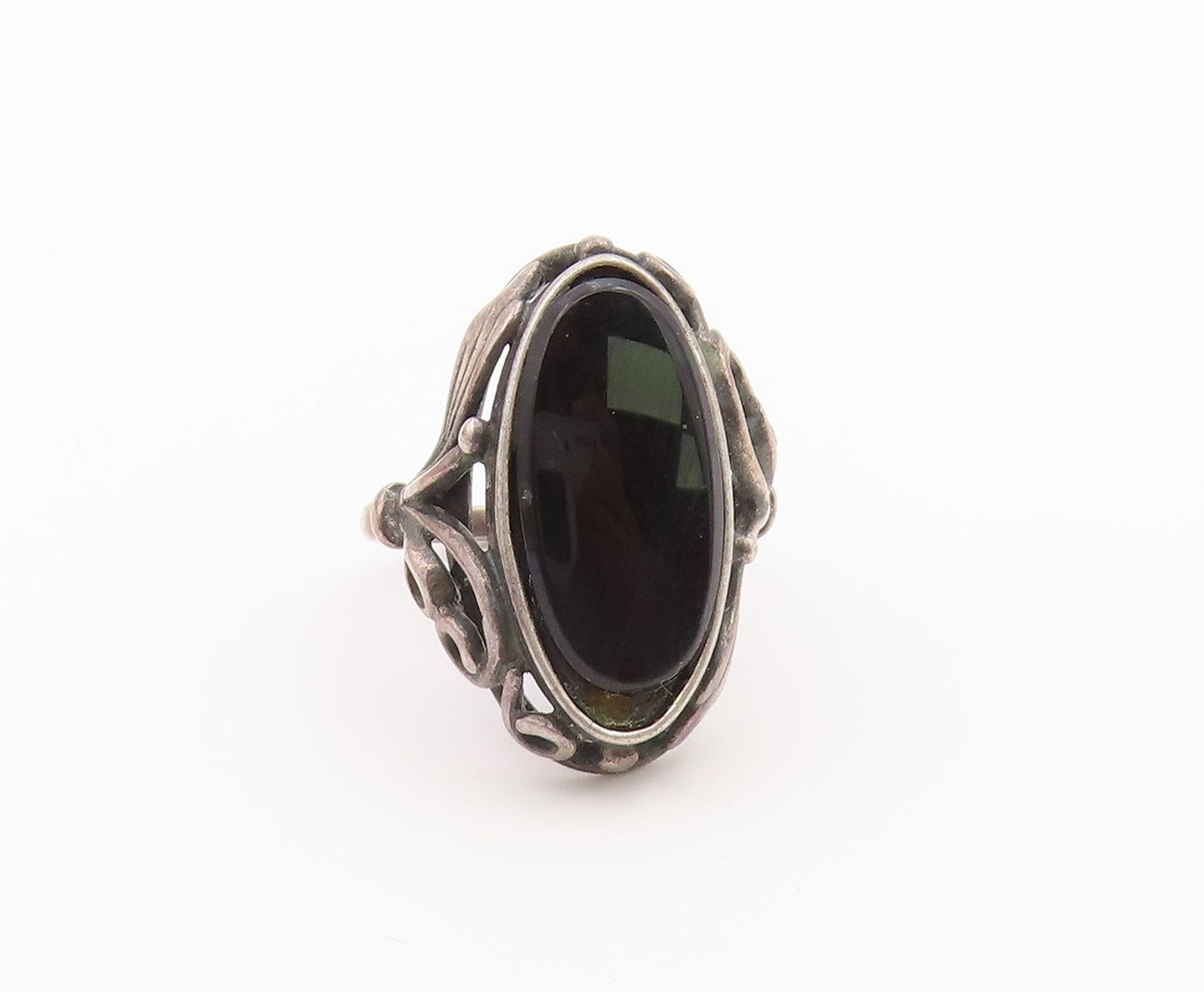 925 Sterling Silver Vintage Ring Oval Black Onyx Openwork Band  Sz 7  RG36447