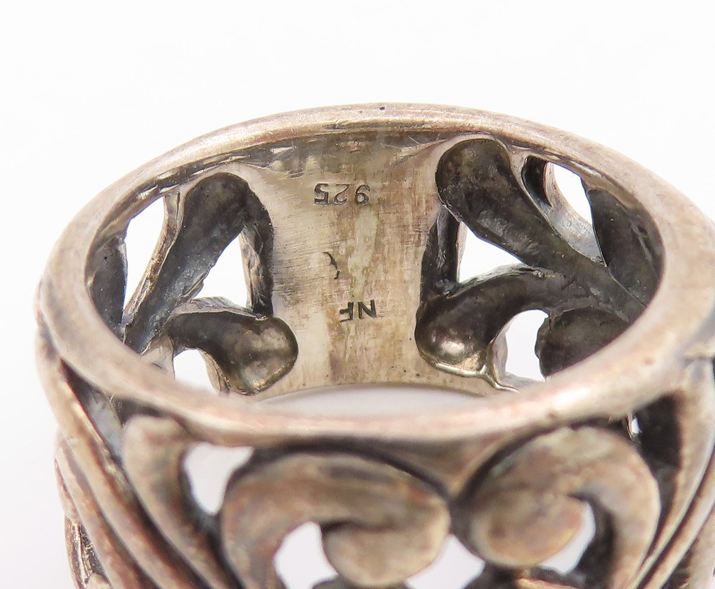 925 Sterling Silver Vintage Ring Swirly Scrollwork Love Heart Band Sz 8 RG34565