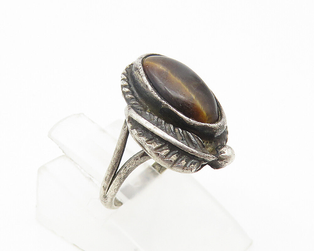 925 Silver  Vintage Cabochon Cut Tiger's Eye Band Ring Sz 4  RG10780