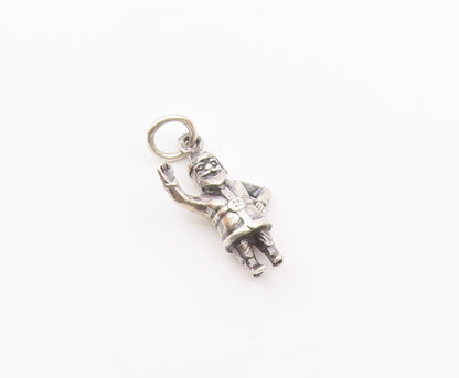 925 Sterling Silver  Vintage Petite Santa Clause Christmas Pendant  PT17300