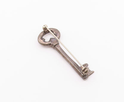 925 Sterling Silver  Vintage Minimalist Missing Key Brooch Pin  BP9834