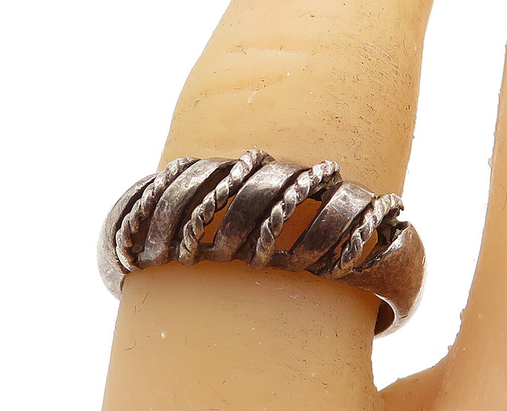 925 Sterling Silver  Vintage Dark Tone Rope Twist Dome Band Ring Sz 7.5 RG6447