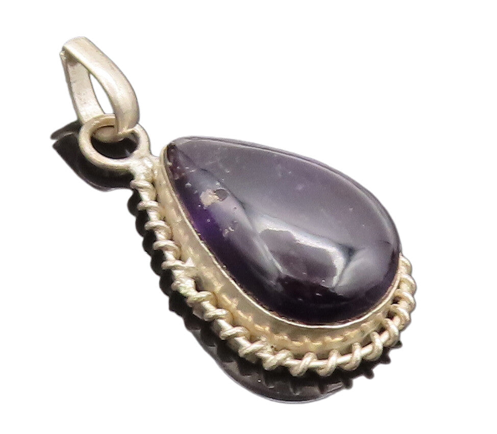 925 Sterling Silver Vintage Pendant Drop Shape Onyx Halo Coiled Border  PT22685