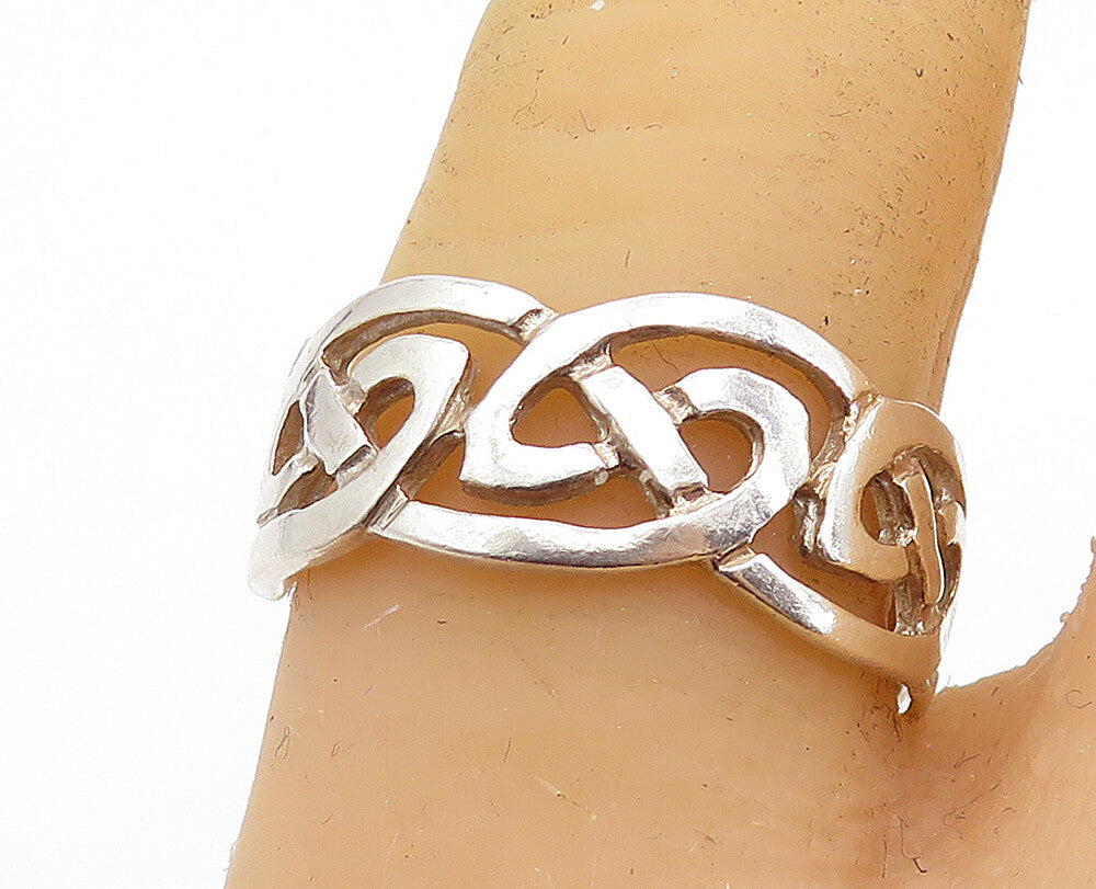 925 Sterling Silver  Vintage Shiny Pretzel Knot Pattern Band Ring Sz 8  RG6877