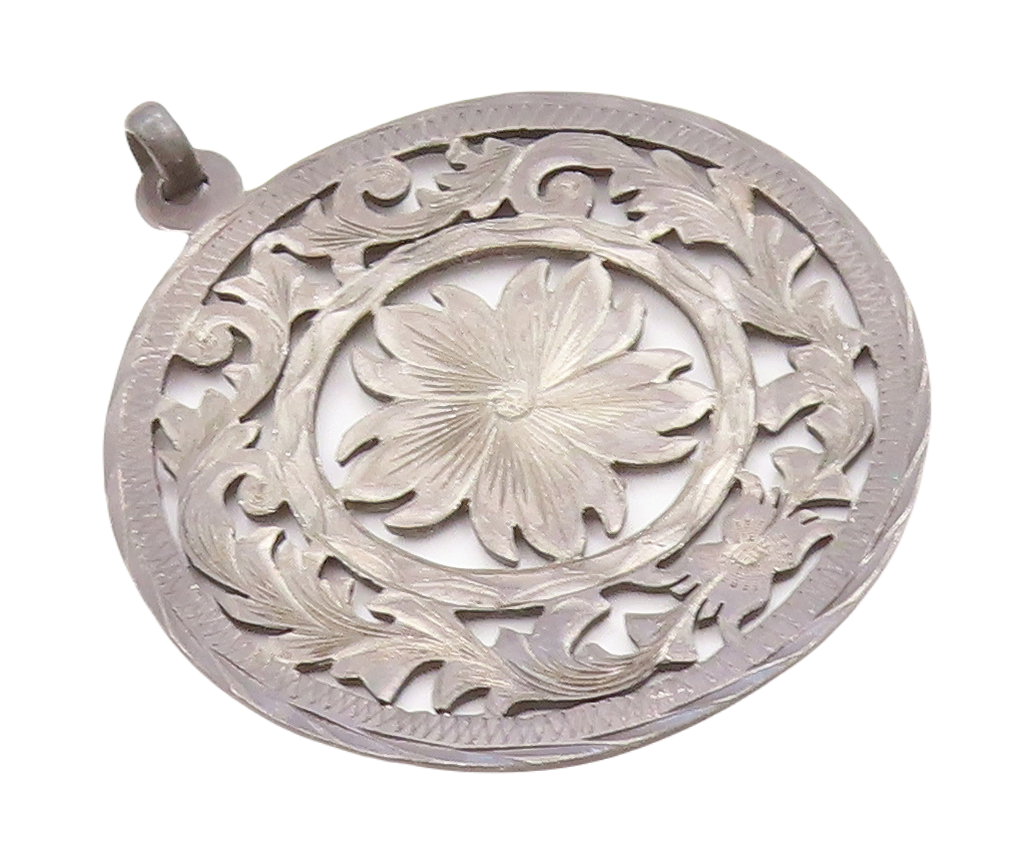 925 Sterling Silver Vintage Pendant MEXICO Dark Tone Floral Cutout  PT23840