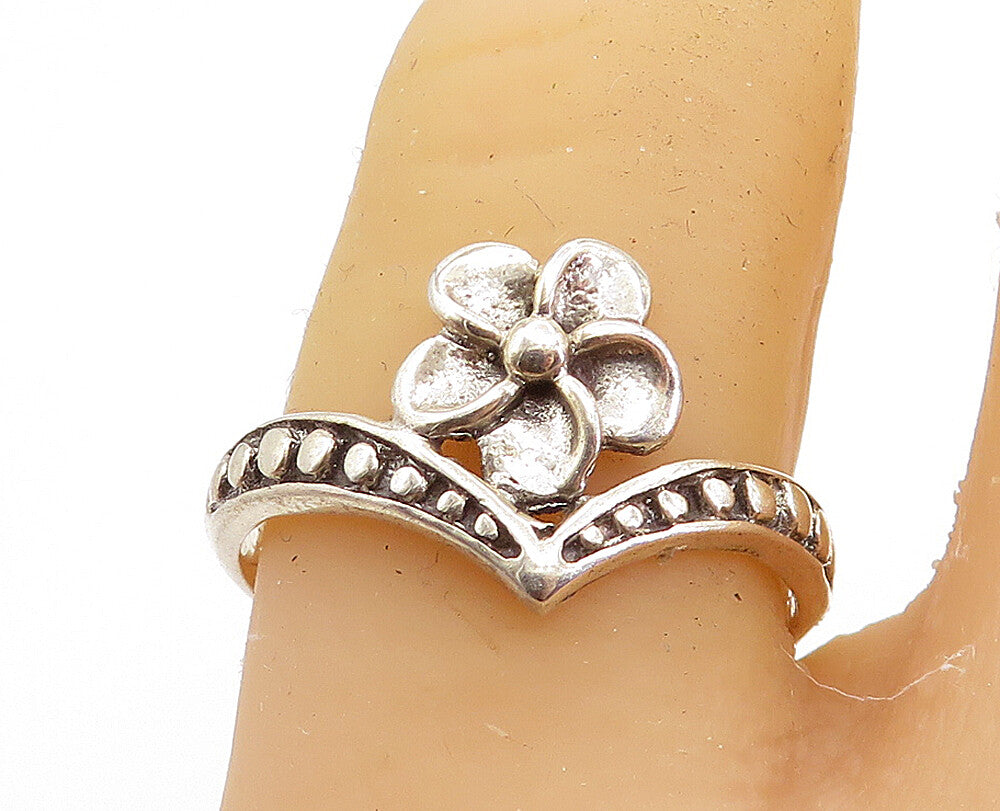 925 Sterling Silver Flower Motif Pointed Shiny Band Ring Sz 7.5 RG8087