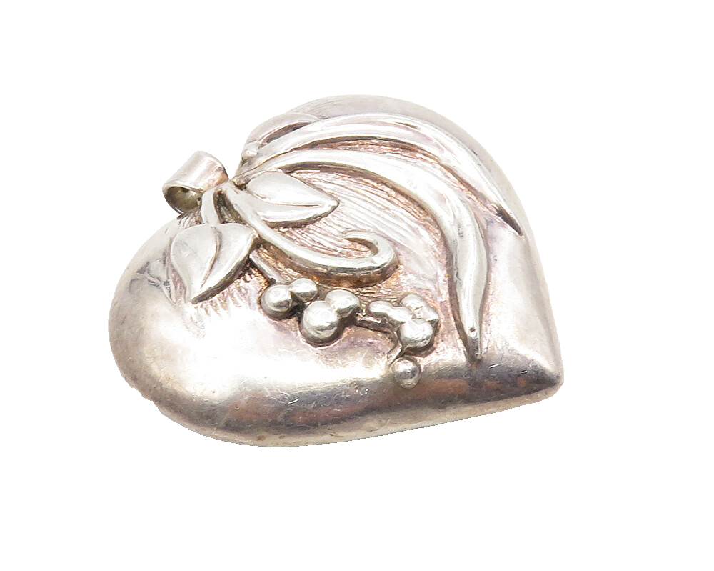M.H. 925 Sterling Silver  Vintage Dark Tone Grape Vine Heart Pendant  PT7877