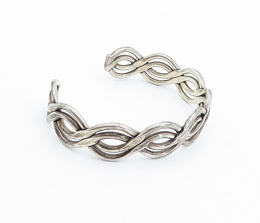 MEXICO 925 Sterling Silver  Vintage Dark Tone Infinity Cuff Bracelet  BT1815
