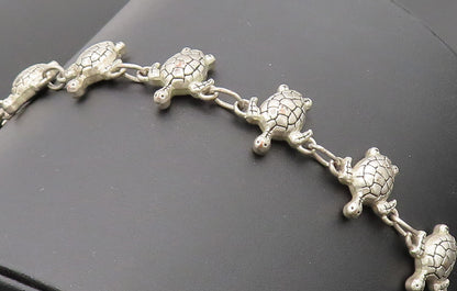 925 Sterling Silver  Vintage Mini Swimming Turtle Link Bracelet  BT9980