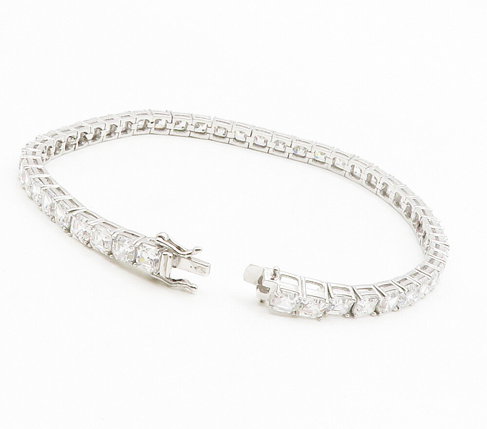 925 Sterling Silver  Sparkling Cushion Cut Cubic Zirconia Tennis Bracelet BT5866